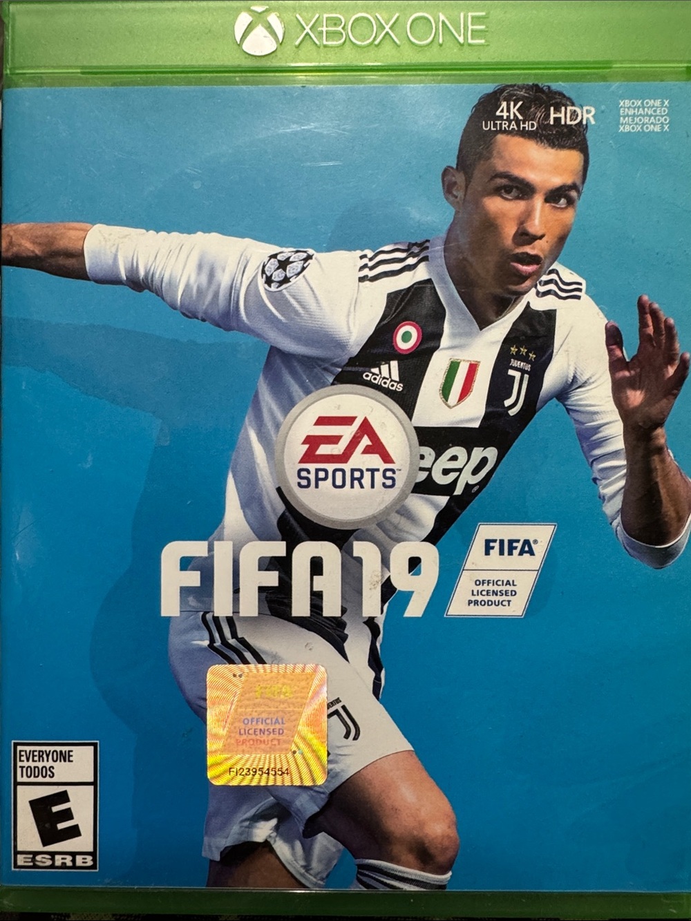 Microsoft Xbox One FIFA 19 — Blue Cover with Cristiano Ronaldo